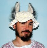 Čapka s ušima pro vlka Barva: Žluto-bílá